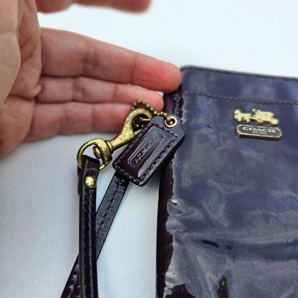 COACH Purple Zip Around Mini Wristlet Clutch Wallet, Pre-owned - Picture 2 of 6